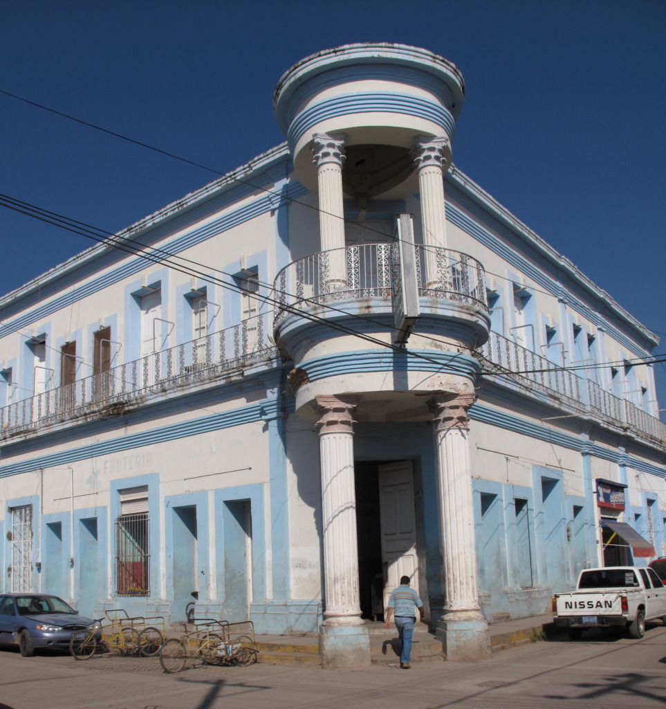 AcaponetaBlue.jpg