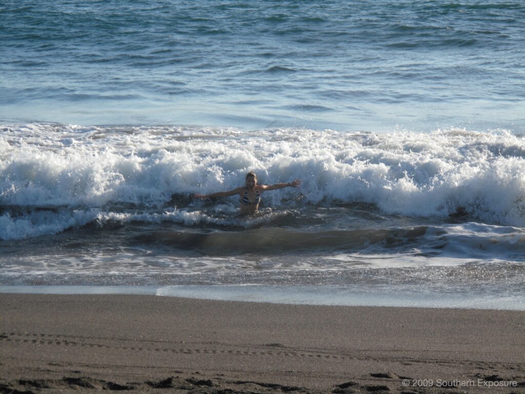 MonterricoInnaWave.jpg